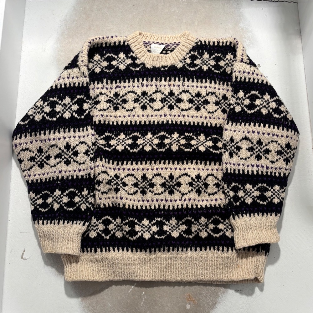 Codepaz Hand Knitted Wool Sweater Made in Ecuador Fair Isle Crew Neck Cream